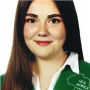 Estudiante de Derecho que busca compaginar trabajo y estudios. Interesada en la docencia, algo de experiencia cuidando y educando